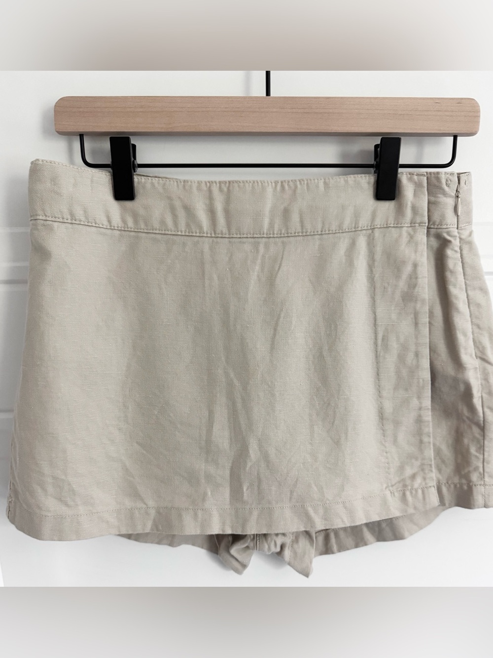 GAP Women's Light Beige Linen/Cotton Skort with Clean Front Panel, Size 4 Petite
